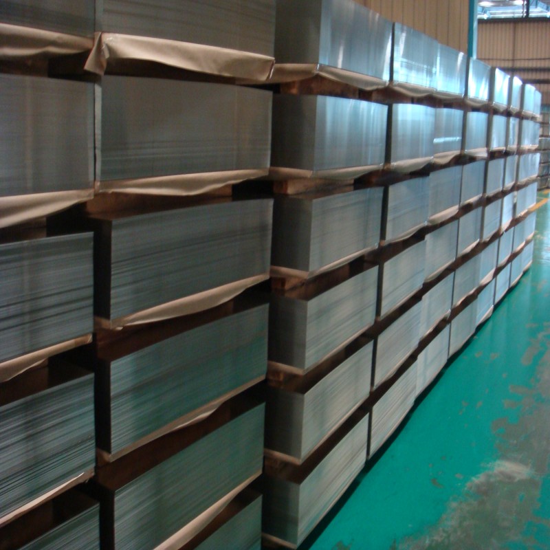 Printing and lacquering process on metal packaging