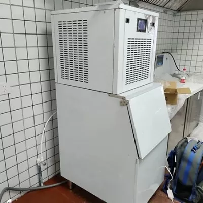 200-kilogram snowflake ice-making machine for catering applications