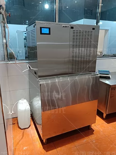 Application scenarios of 500-kilogram block ice machine in hotels